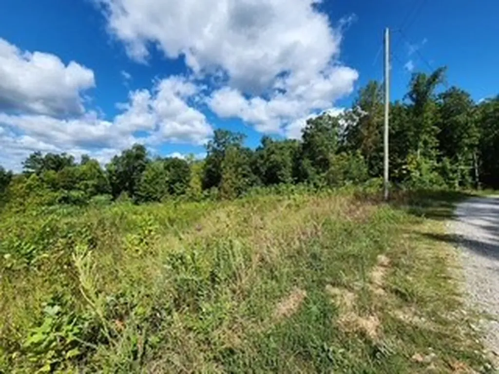 14.34AC Tomahawk Road Jamestown TN 38556