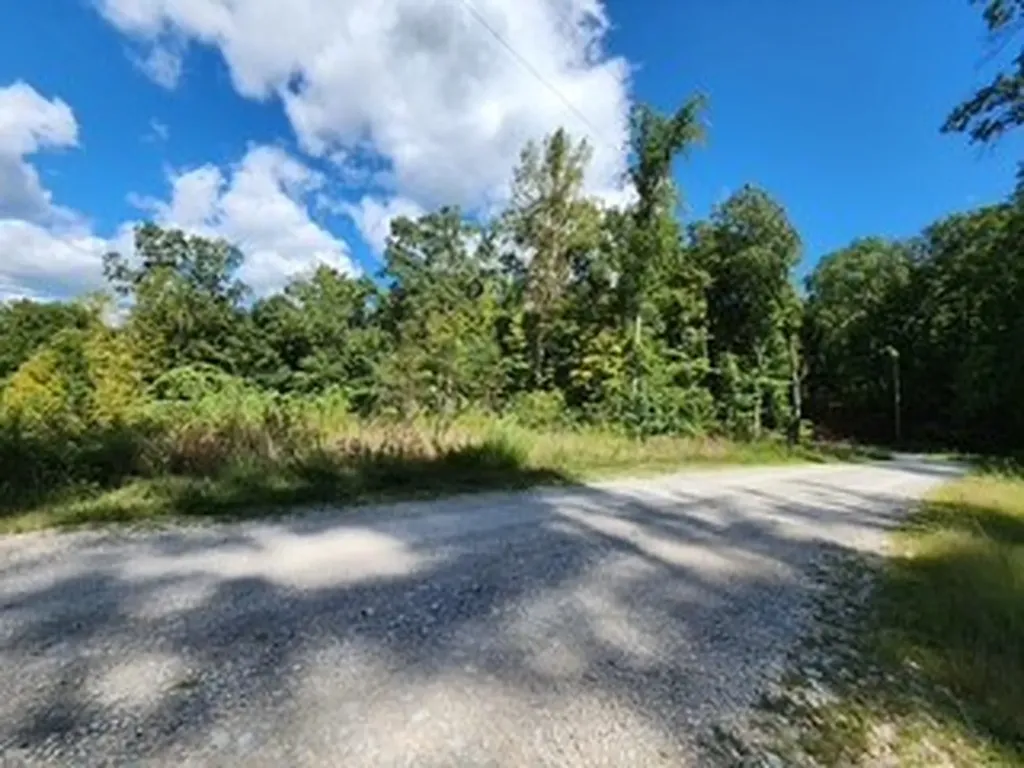 14.34AC Tomahawk Road Jamestown TN 38556