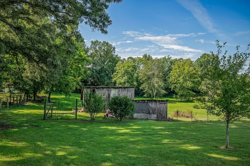 220 220 Higginbotham Road Mcminnville TN 37110