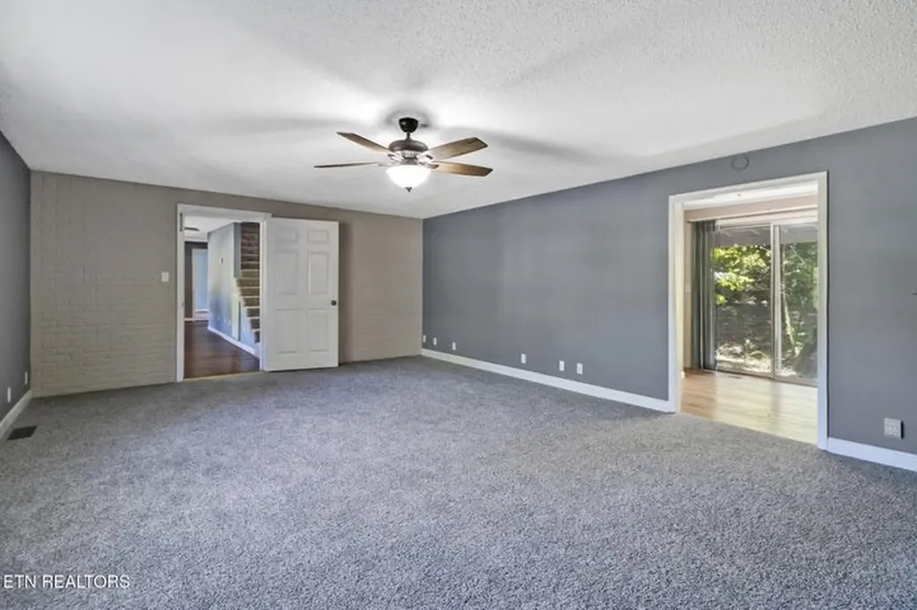 1271 Gouldstown Road Jamestown TN 38556-6387