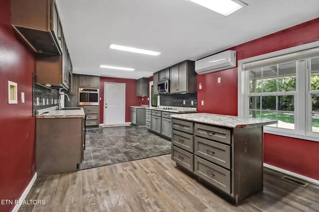 1271 Gouldstown Road Jamestown TN 38556-6387