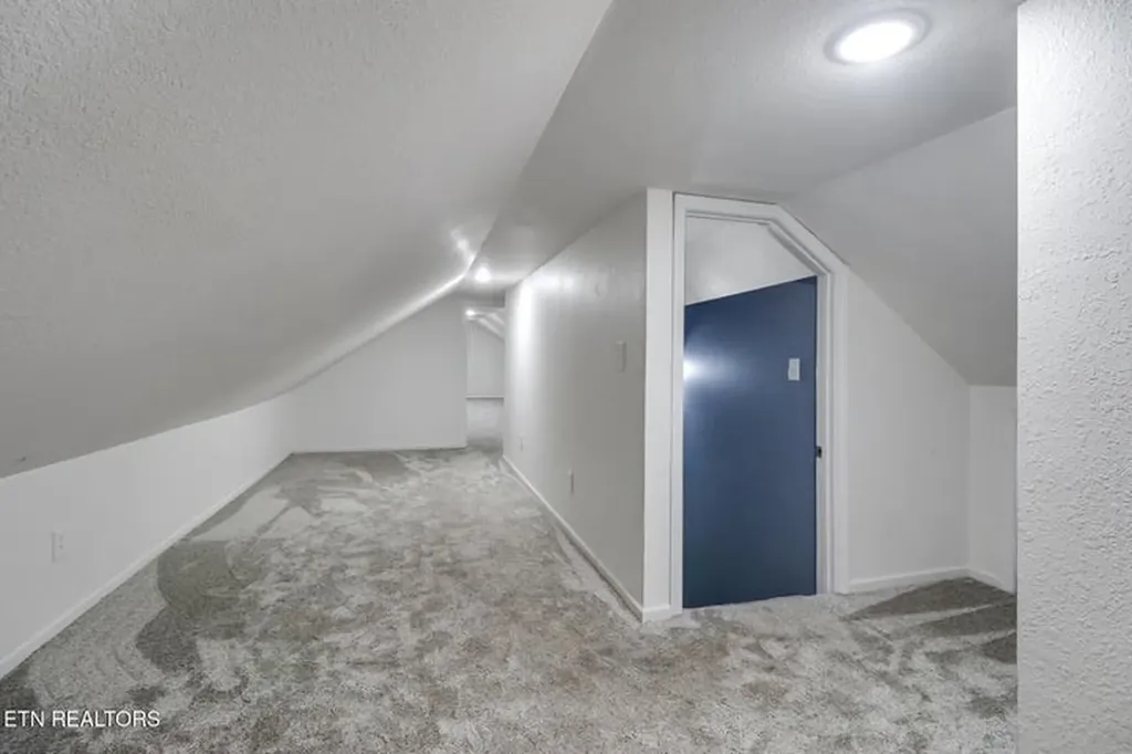 1271 Gouldstown Road Jamestown TN 38556-6387