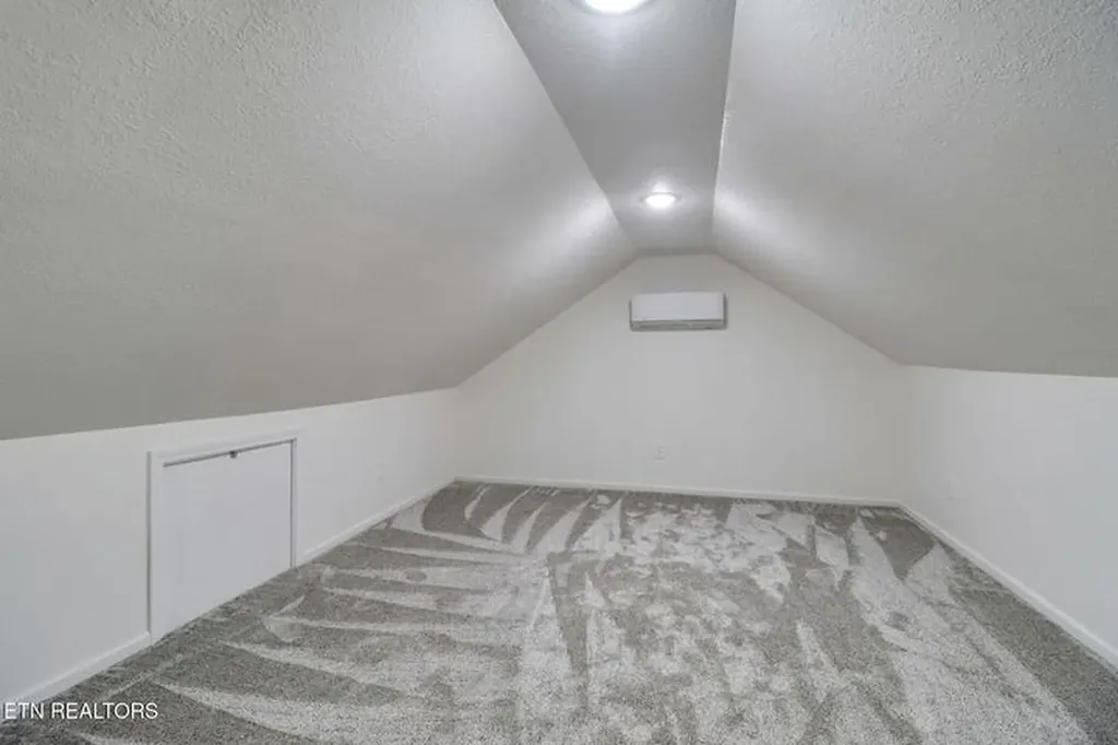 1271 Gouldstown Road Jamestown TN 38556-6387