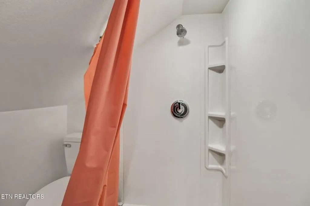 1271 Gouldstown Road Jamestown TN 38556-6387