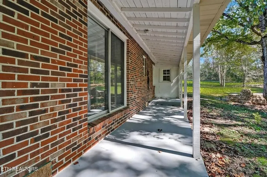 1271 Gouldstown Road Jamestown TN 38556-6387