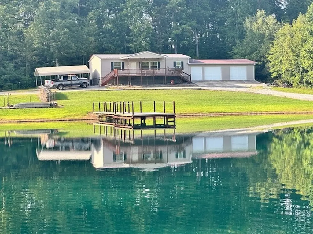 14021 Peach Stone Crawford TN 38554