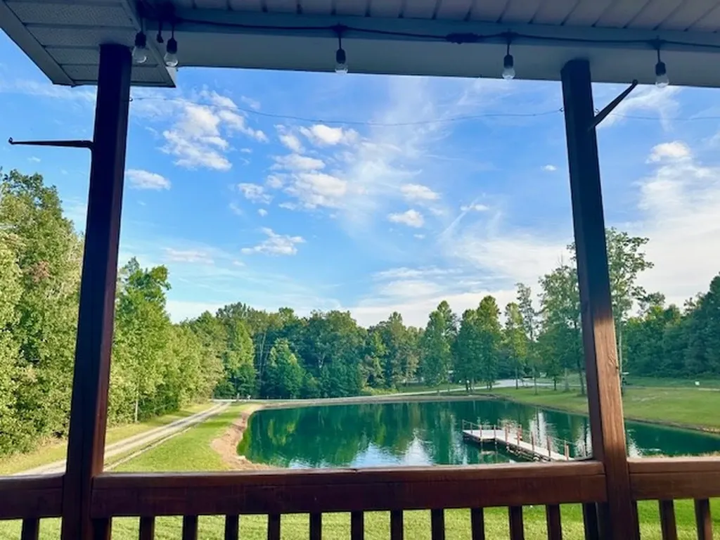 14021 Peach Stone Crawford TN 38554