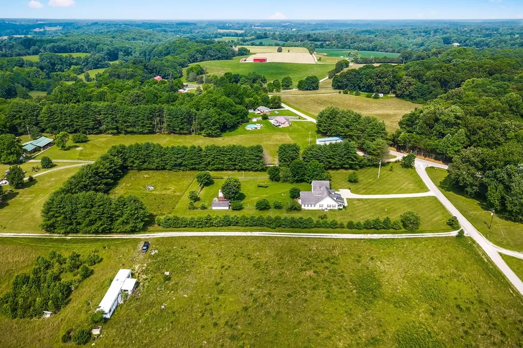 106 Swallows Lane Cookeville TN 38506