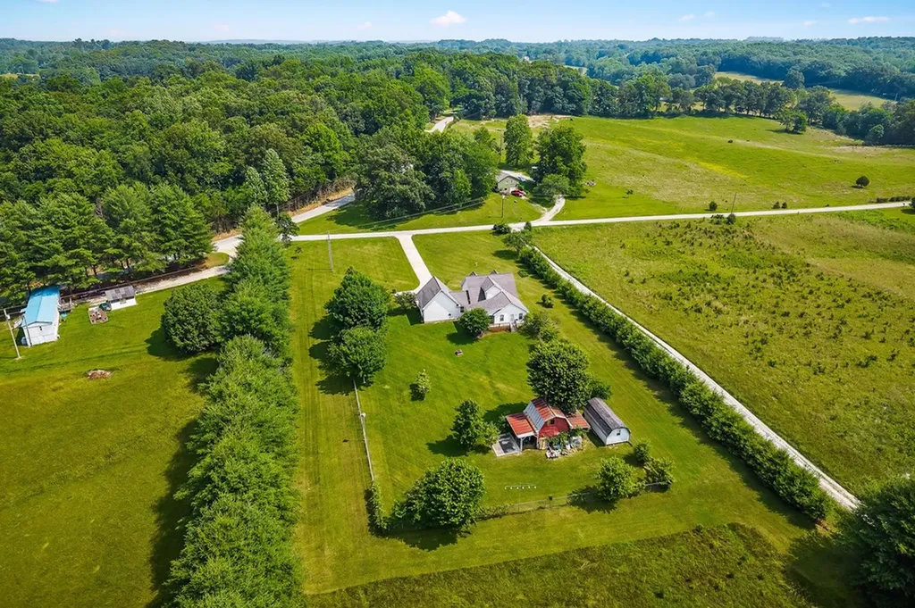 106 Swallows Lane Cookeville TN 38506