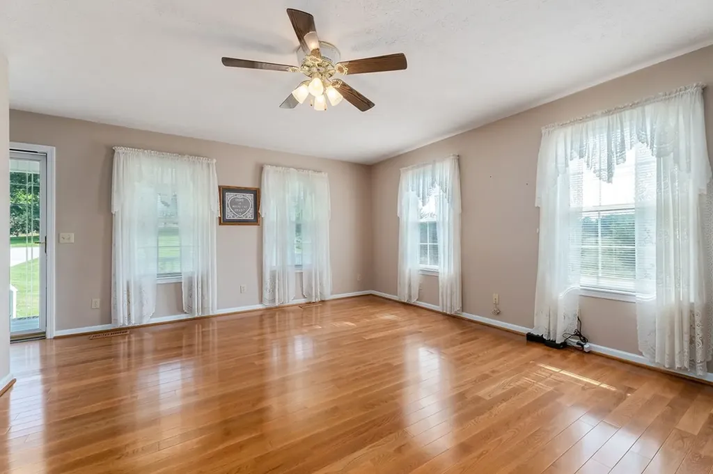 106 Swallows Lane Cookeville TN 38506