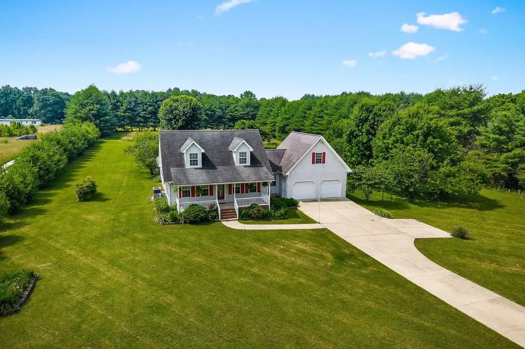 106 Swallows Lane Cookeville TN 38506