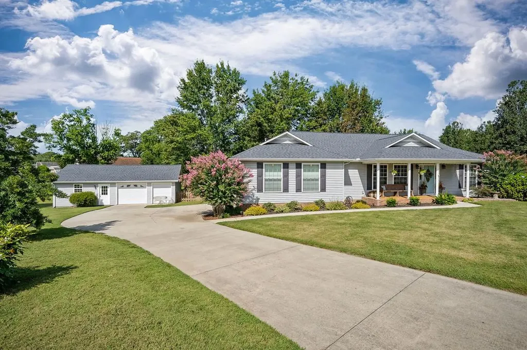 2598 Nova Circle Cookeville TN 38501