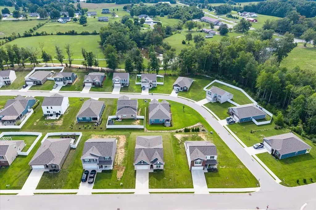 305 Oliver Way Baxter TN 38544