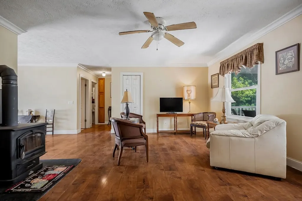 4121 Old Moss Road Baxter TN 38544