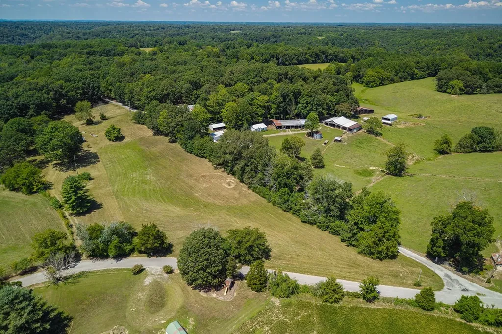 4121 Old Moss Road Baxter TN 38544