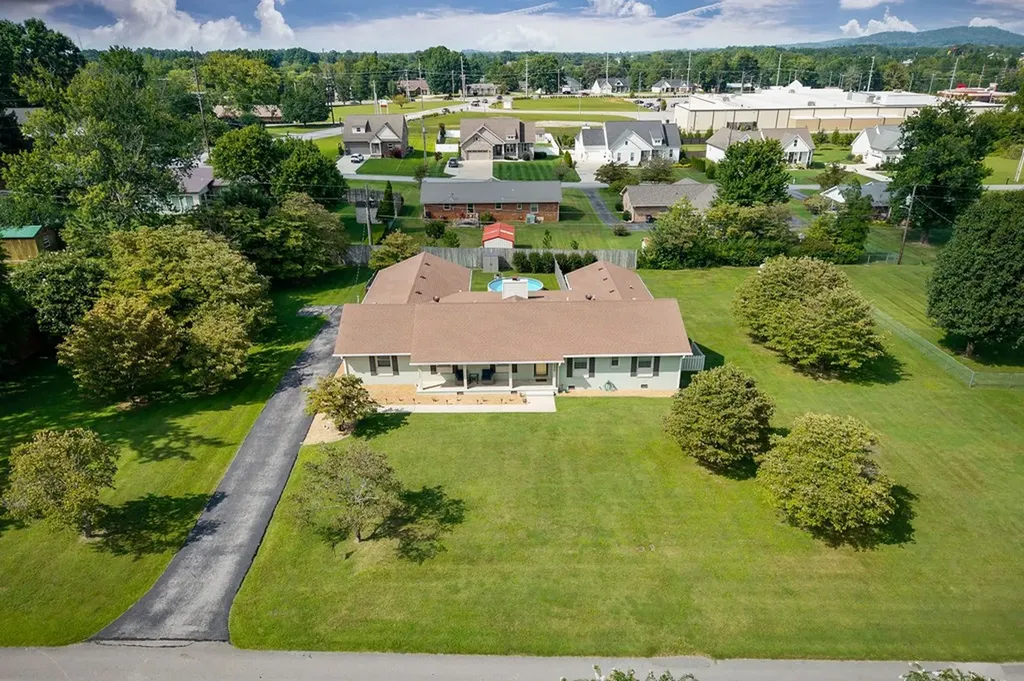 1520 Randy Drive Cookeville TN 38506