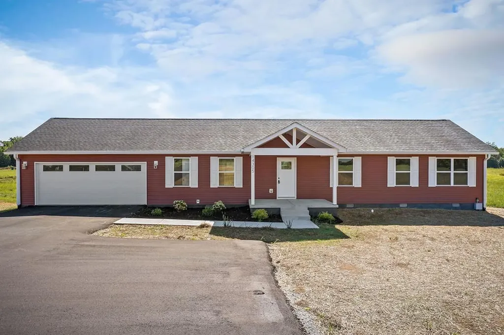 14305 Old Kentucky Road Walling TN 38587