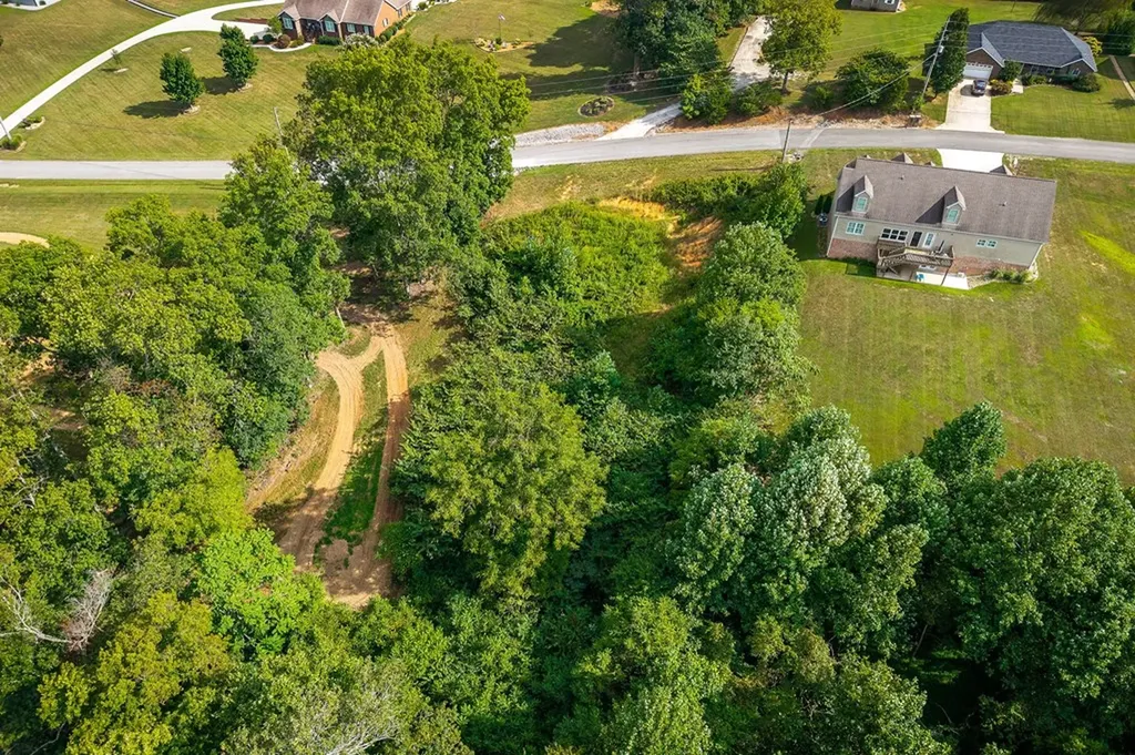 1941 Bear Creek Point Cookeville TN 38506