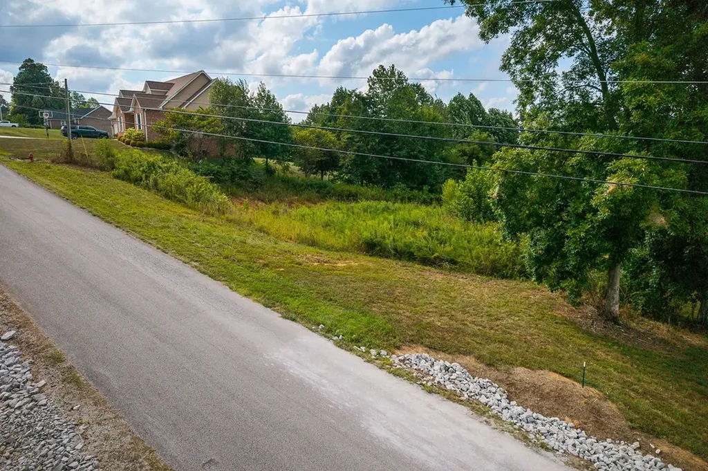 1941 Bear Creek Point Cookeville TN 38506