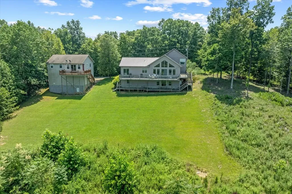 7380 Lillydale Road Byrdstown TN 38549