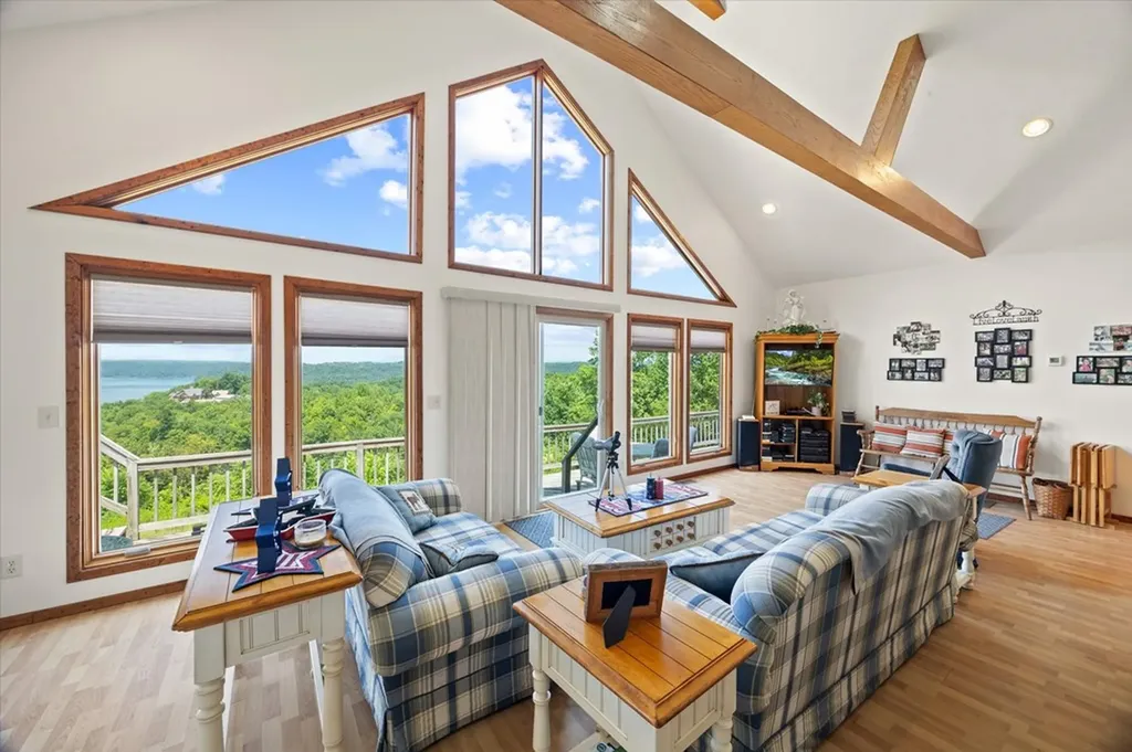 7380 Lillydale Road Byrdstown TN 38549