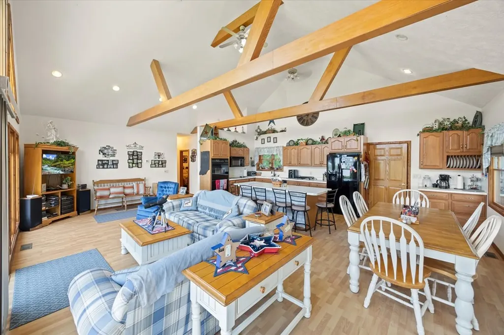 7380 Lillydale Road Byrdstown TN 38549