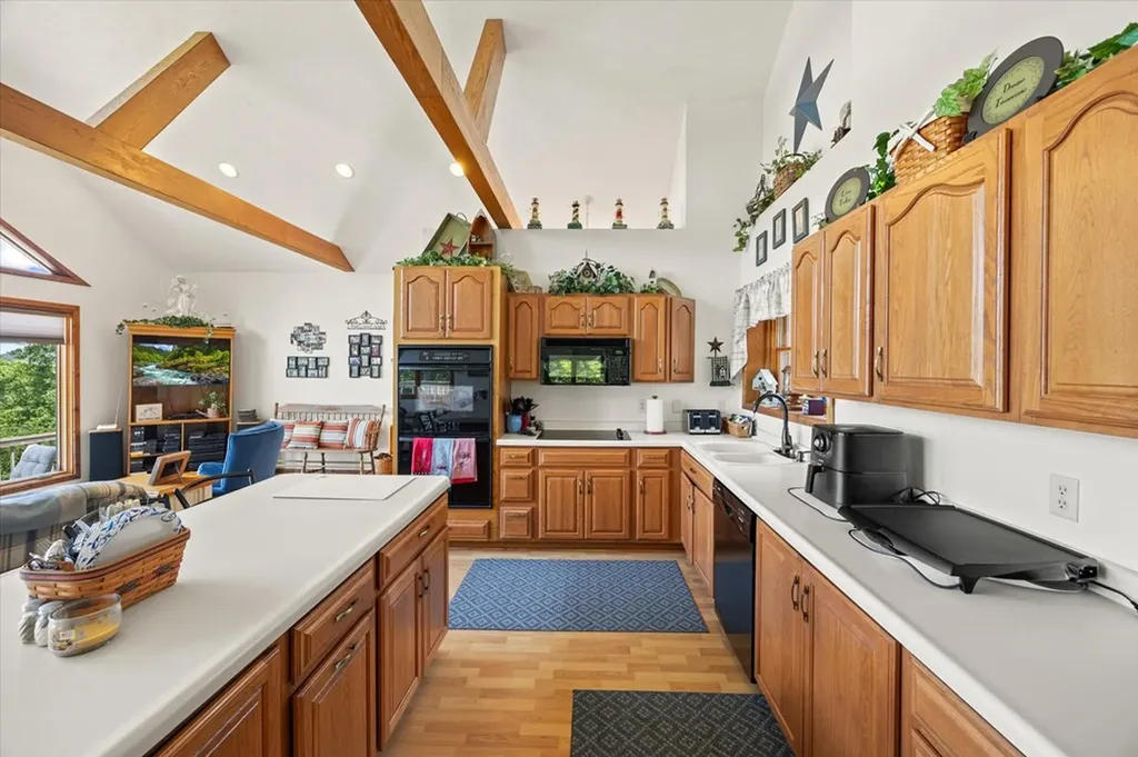 7380 Lillydale Road Byrdstown TN 38549