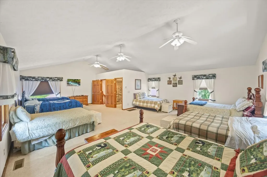 7380 Lillydale Road Byrdstown TN 38549