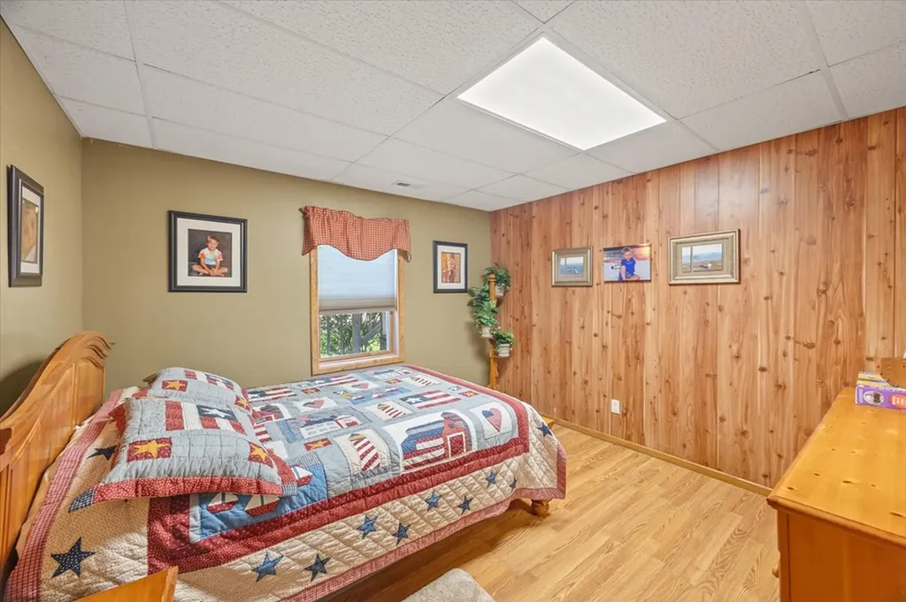 7380 Lillydale Road Byrdstown TN 38549