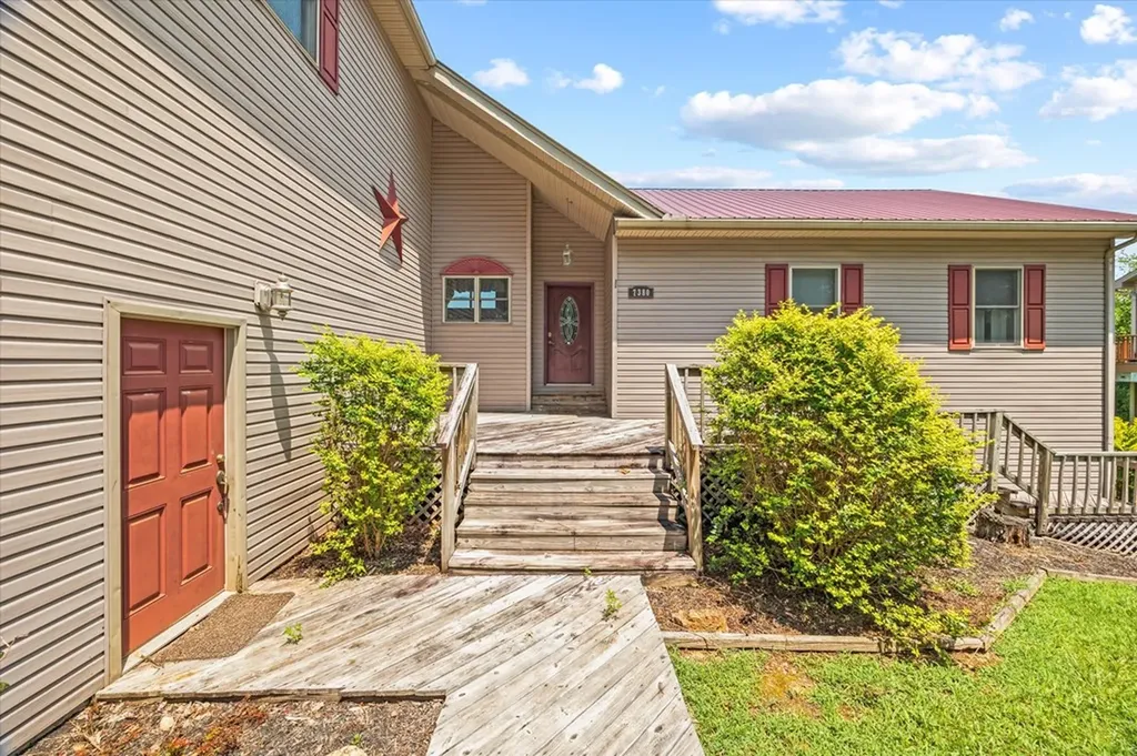 7380 Lillydale Road Byrdstown TN 38549