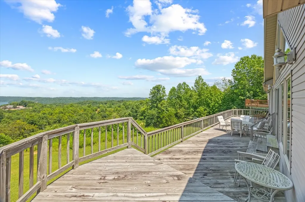 7380 Lillydale Road Byrdstown TN 38549