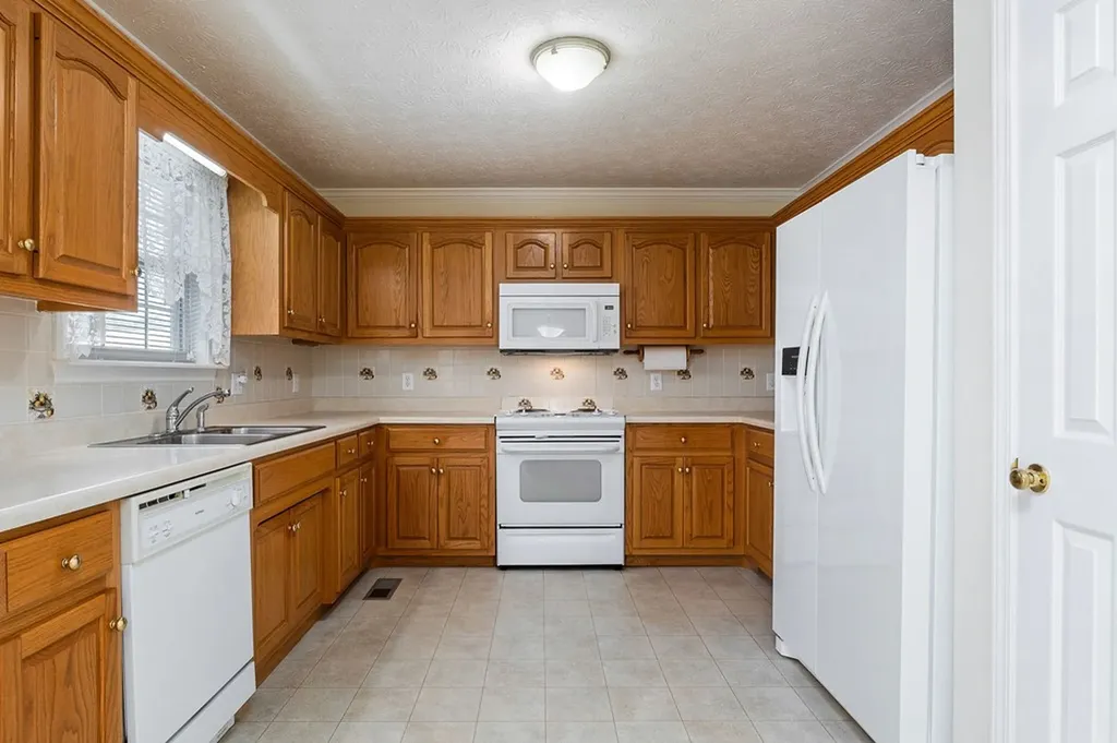 186 Pine Creek Drive Smithville TN 37166