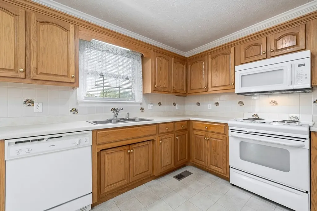 186 Pine Creek Drive Smithville TN 37166