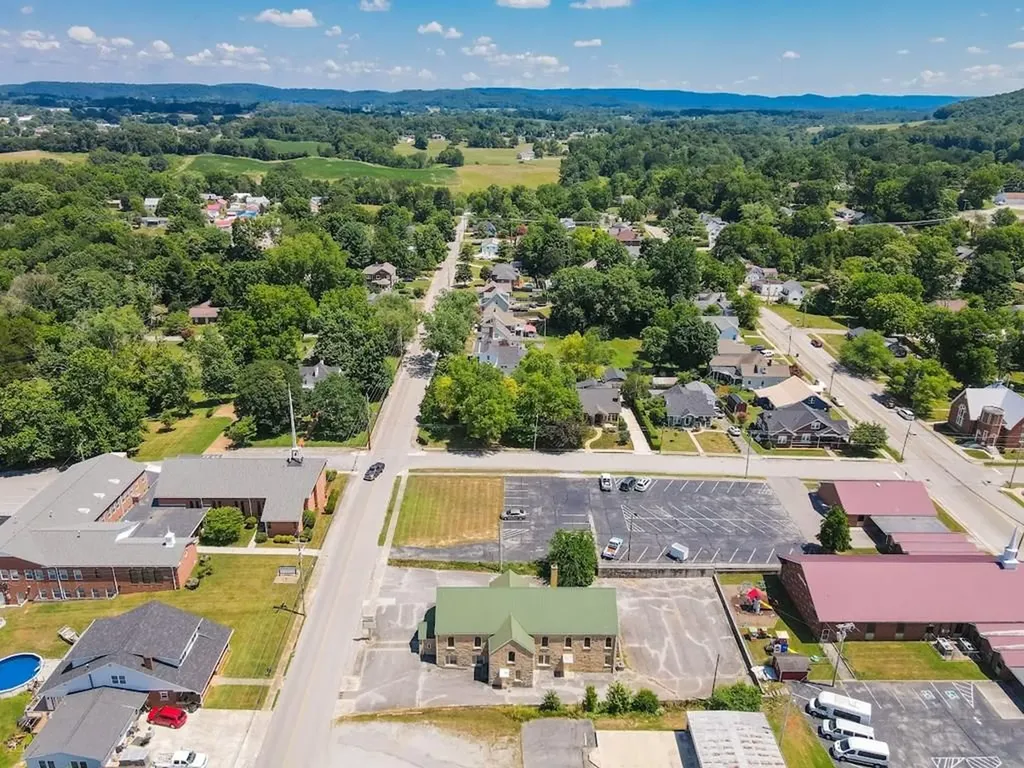 18 North Church Street Sparta TN 38583