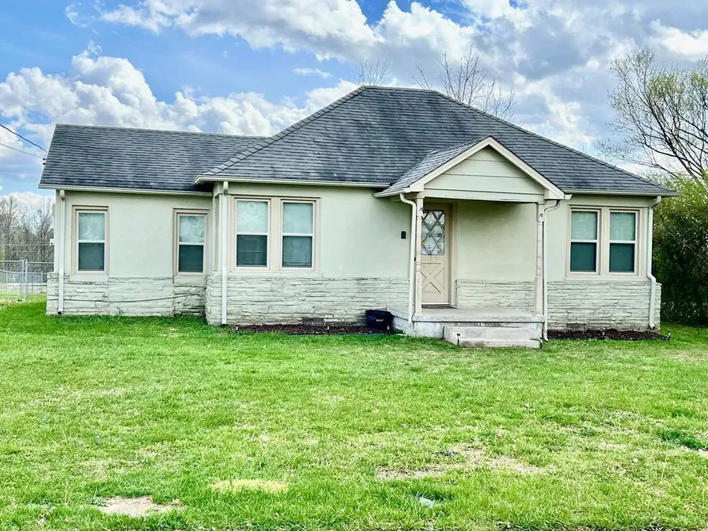 431 Elm Street Baxter TN 38544
