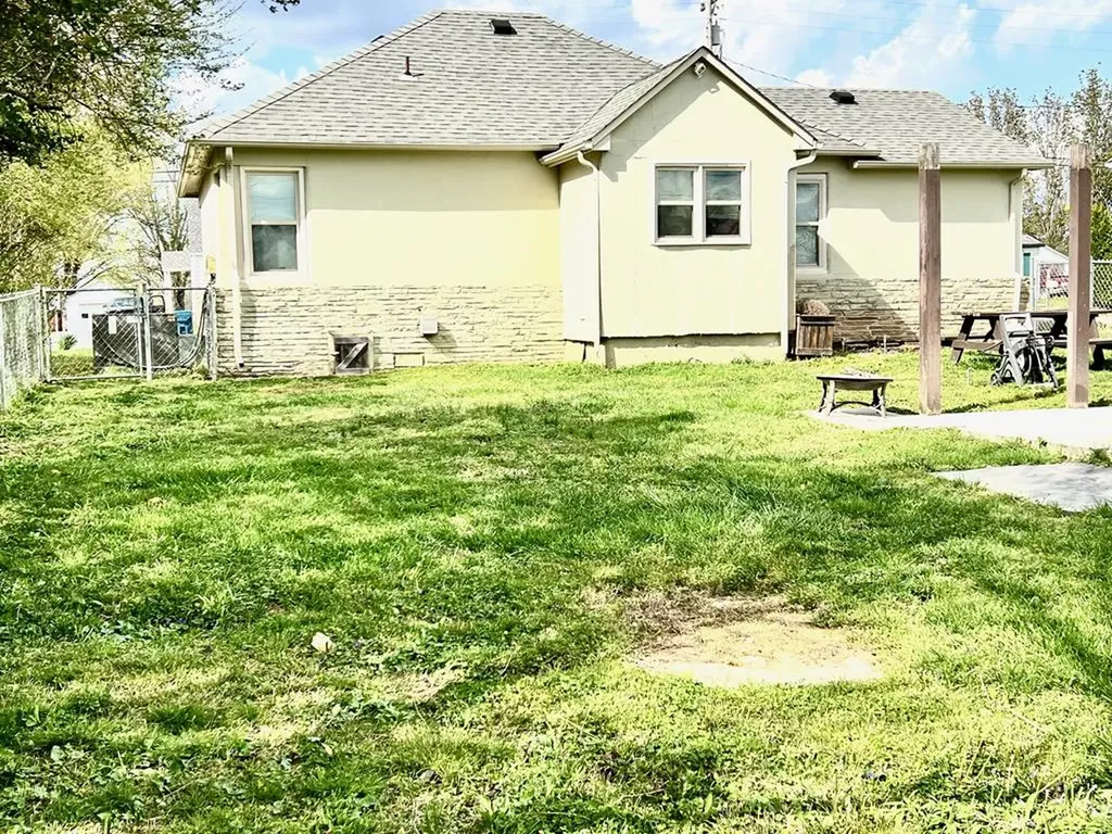 431 Elm Street Baxter TN 38544