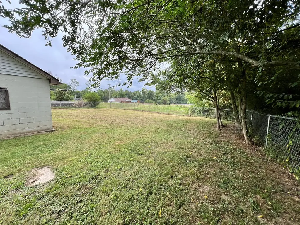 431 Elm Street Baxter TN 38544