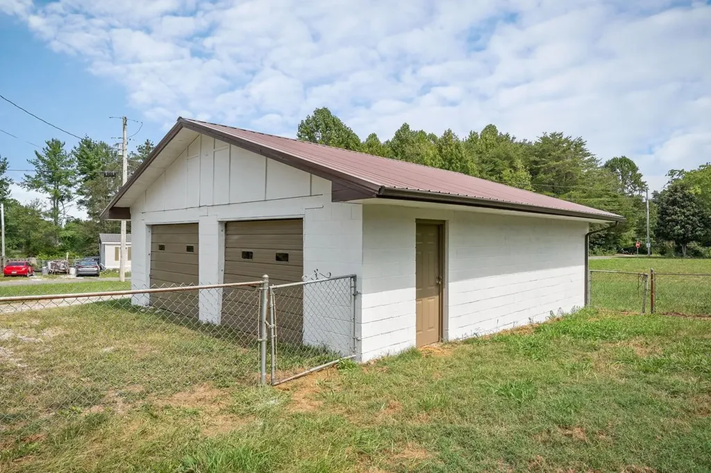 485 John Garrison Cookeville TN 38501