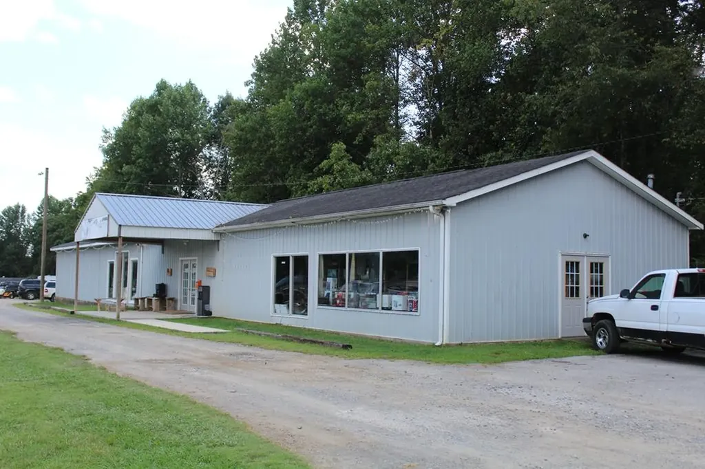 3818 S Grundy Quarles Highway Gainesboro TN 38562