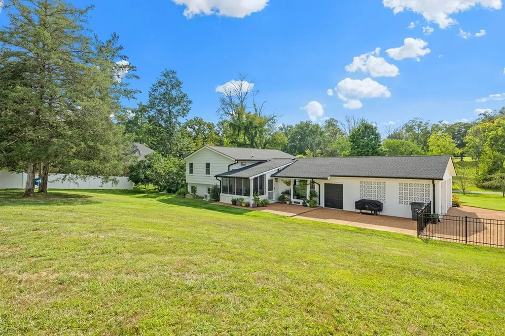 629 Clark Avenue Cookeville TN 38501