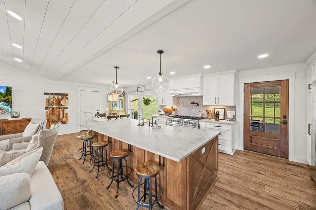 629 Clark Avenue Cookeville TN 38501