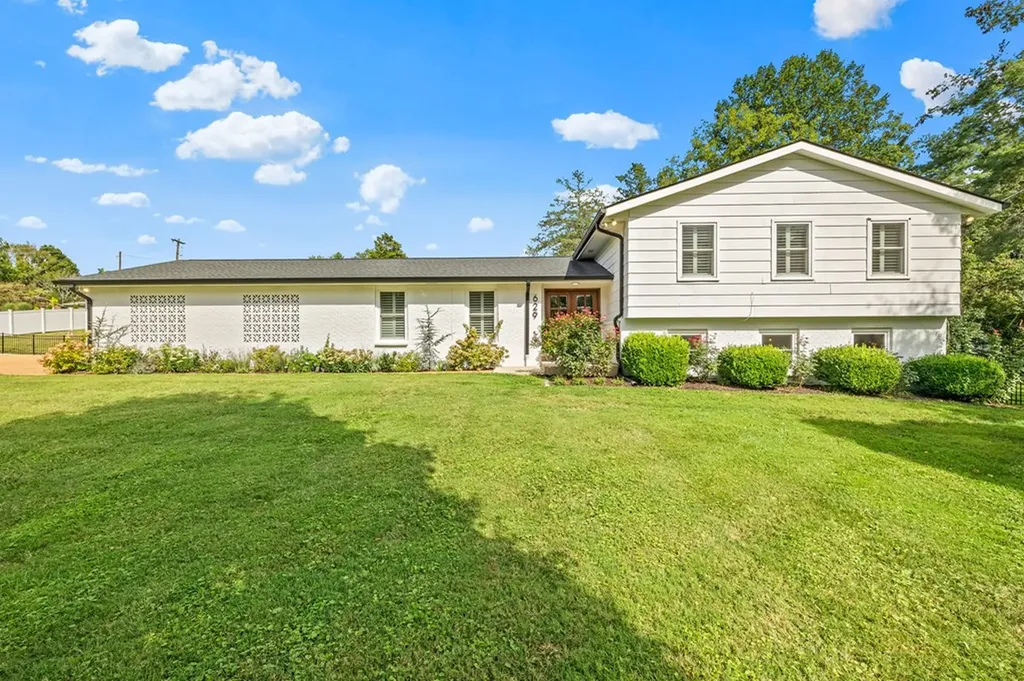 629 Clark Avenue Cookeville TN 38501