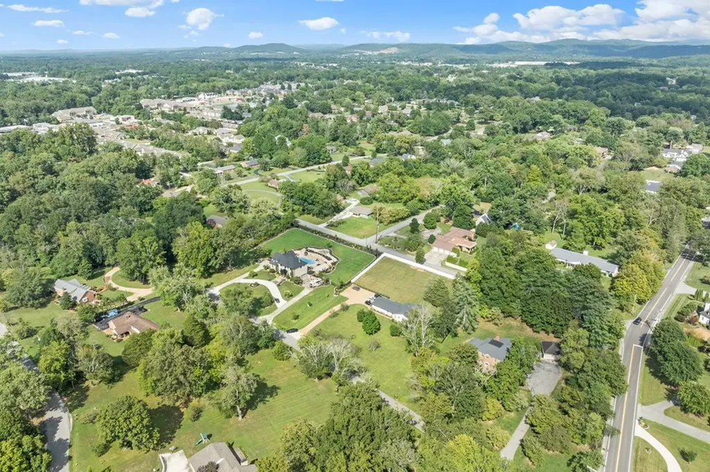 629 Clark Avenue Cookeville TN 38501