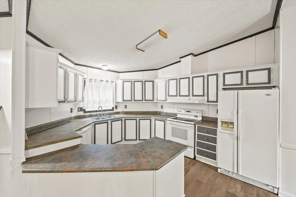 5992 Willow Grove Highway Allons TN 38541