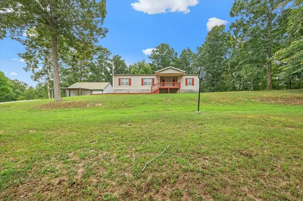 5992 Willow Grove Highway Allons TN 38541