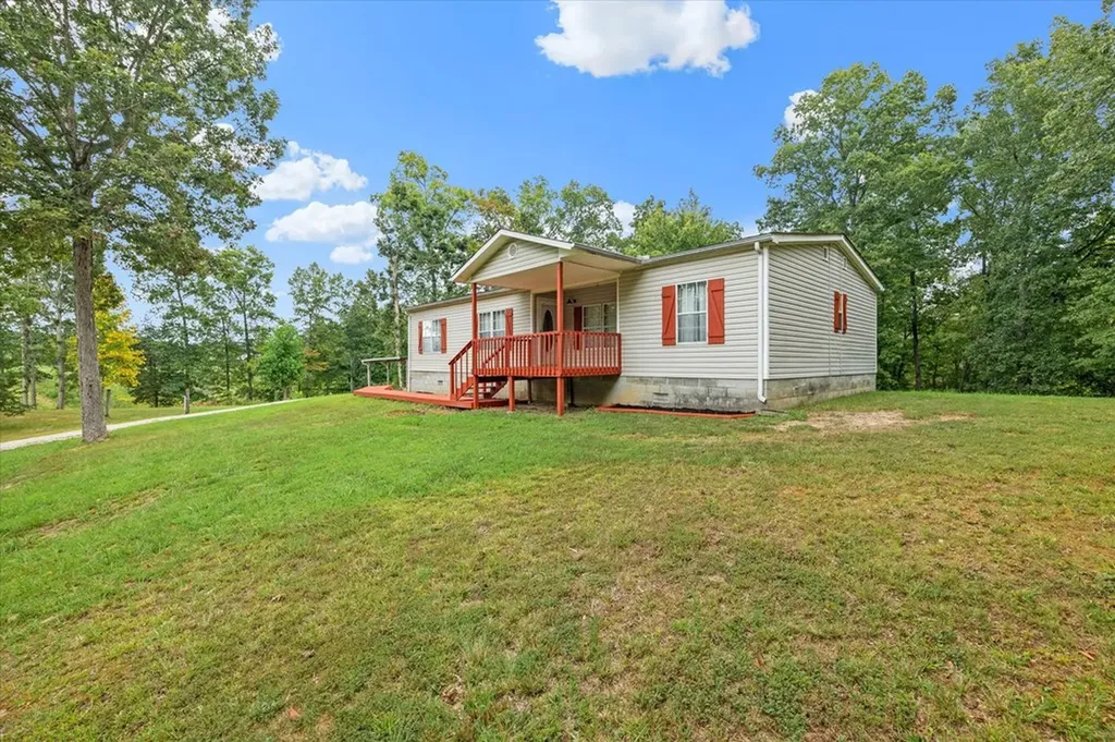 5992 Willow Grove Highway Allons TN 38541