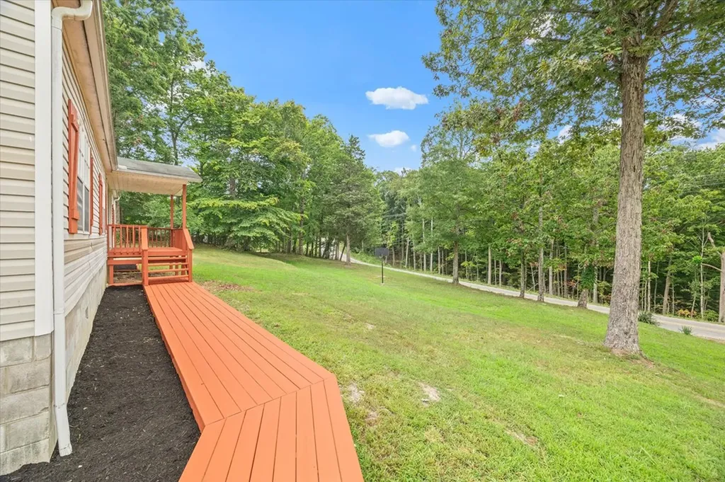 5992 Willow Grove Highway Allons TN 38541