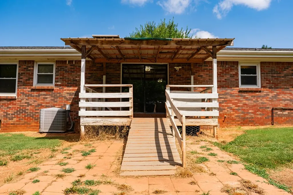 503 Evans Street Livingston TN 38570