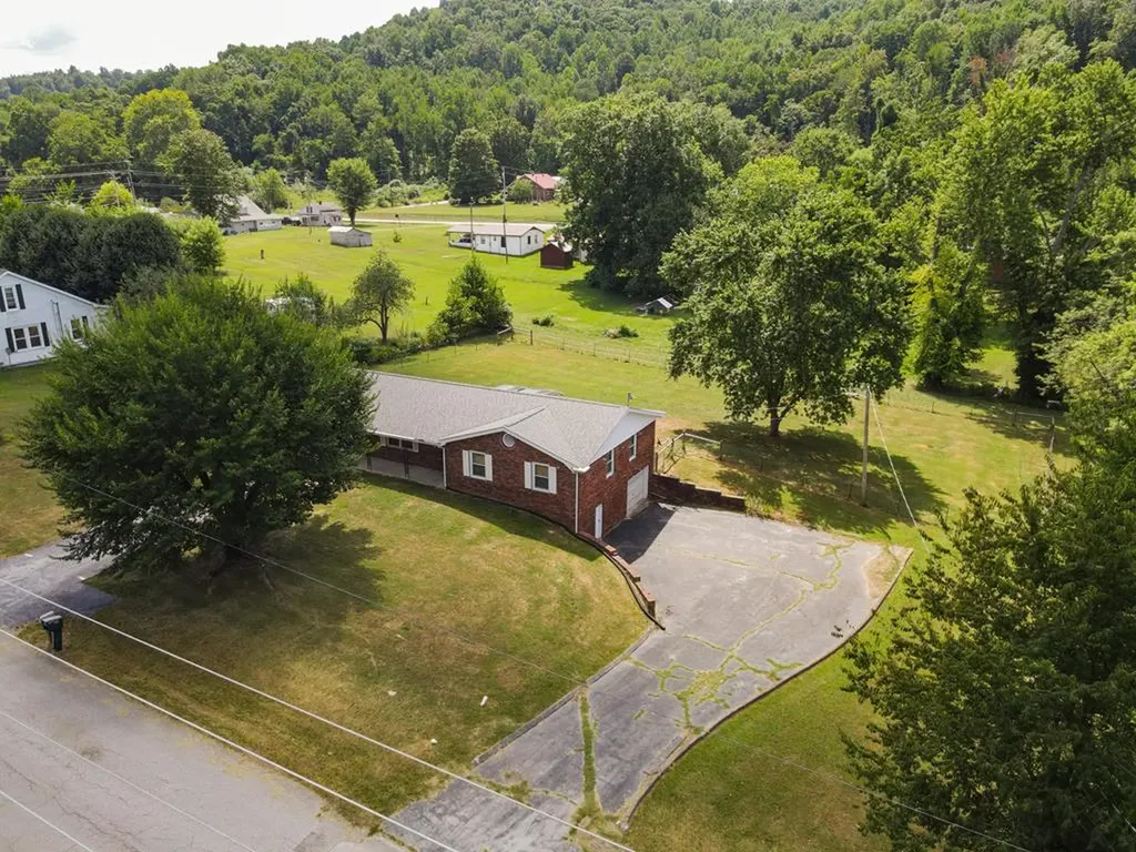 503 Evans Street Livingston TN 38570