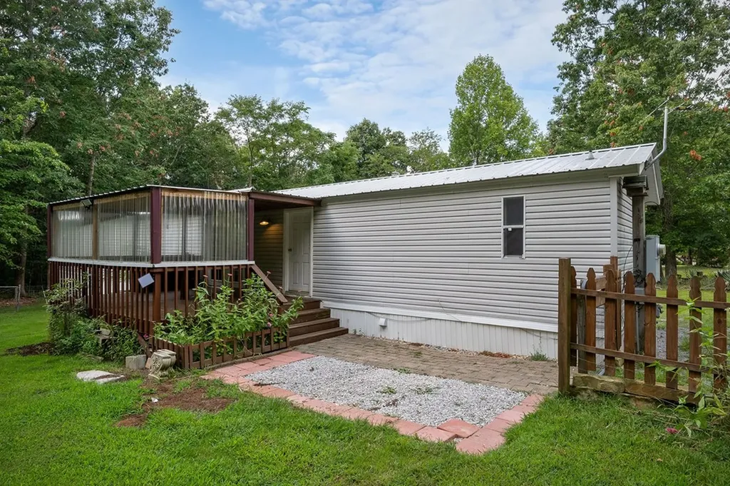 629 Woodland Trail Sparta TN 38583